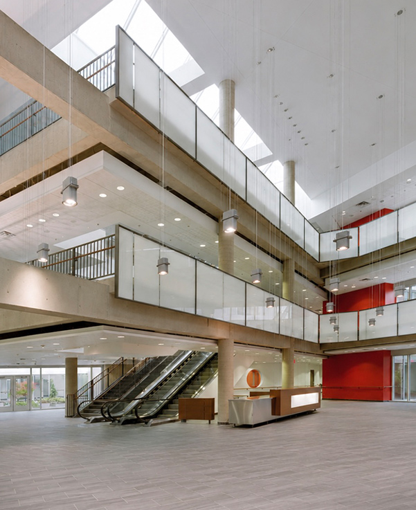 les condos locatifs LUX Gouverneur 55 ans et plus sont à priximité de Hôpital Maisonneuve-Rosemont